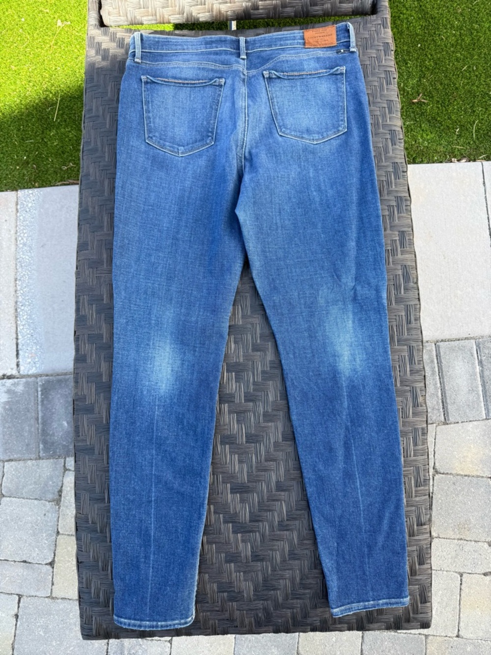 Lucky Brand Blue Denim Jeans with Contrast Stitching - Picture 3 of 3